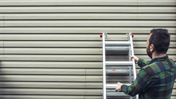 Siding Removal and Disposal in Ross, CA